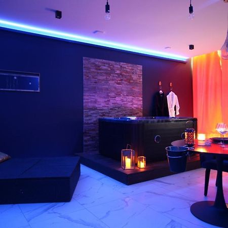 Suite Blue Jacuzzi Le Breuil  エクステリア 写真