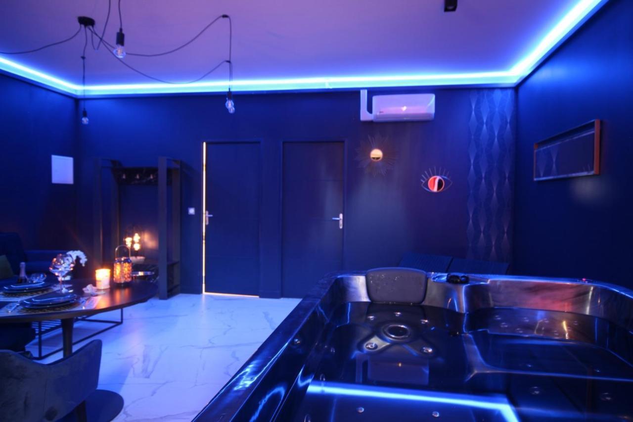 Suite Blue Jacuzzi Le Breuil  エクステリア 写真